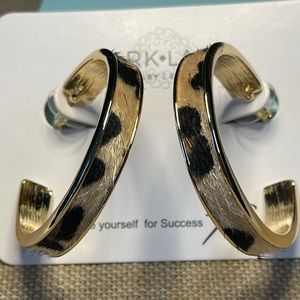 Hard to find Park Lane Espresso Earrings